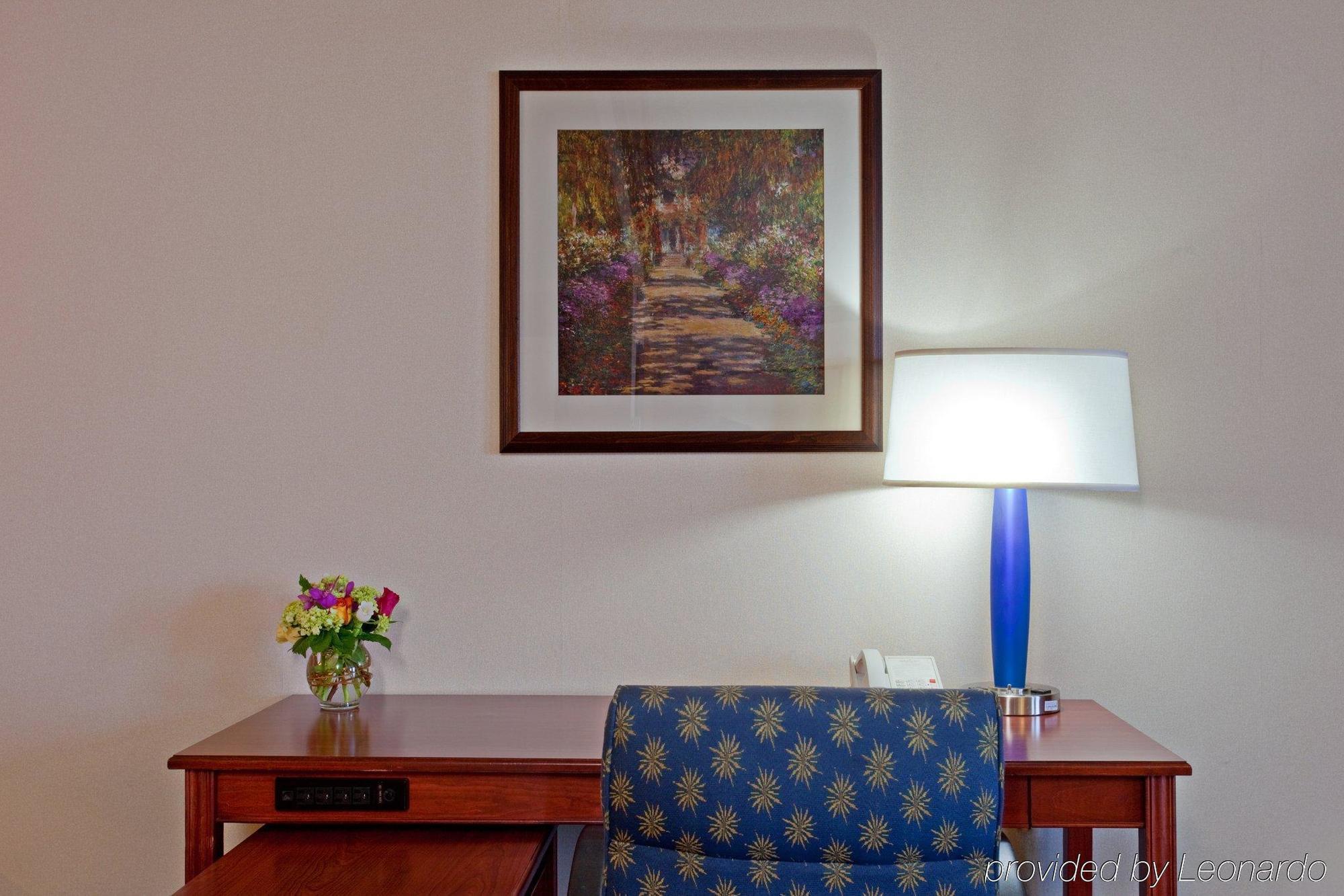 Holiday Inn La Mirada Buena Park By Ihg Экстерьер фото