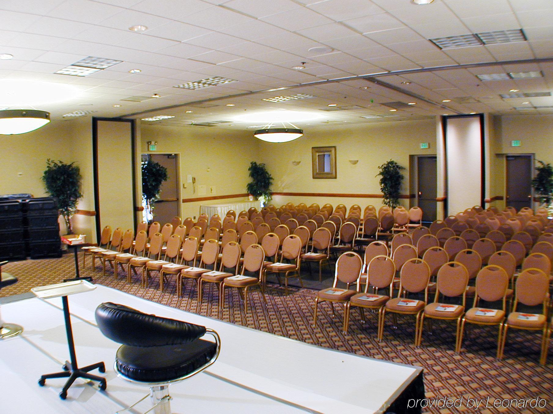Holiday Inn La Mirada Buena Park By Ihg Удобства фото